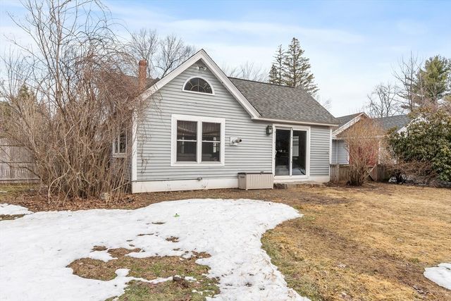 114 Chestnut St, Lunenburg, MA 01462