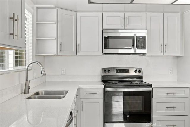 605 Winchester, Bakersfield, CA 93309