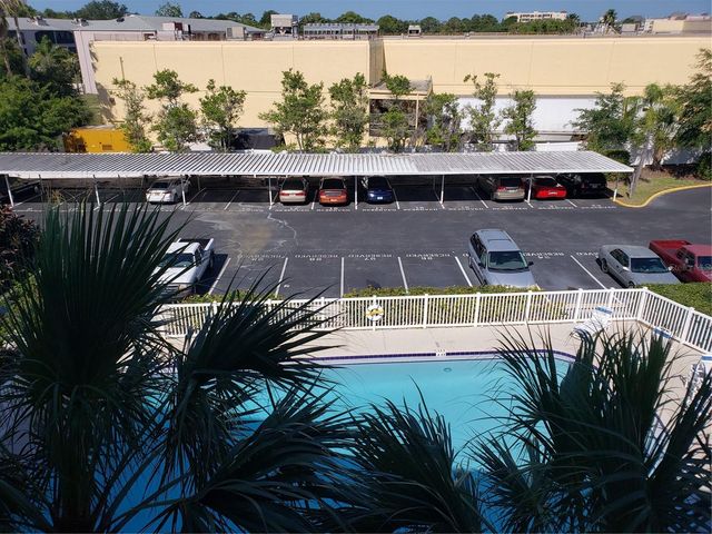 2525 W BAY DRIVE C44, Largo, FL 33770