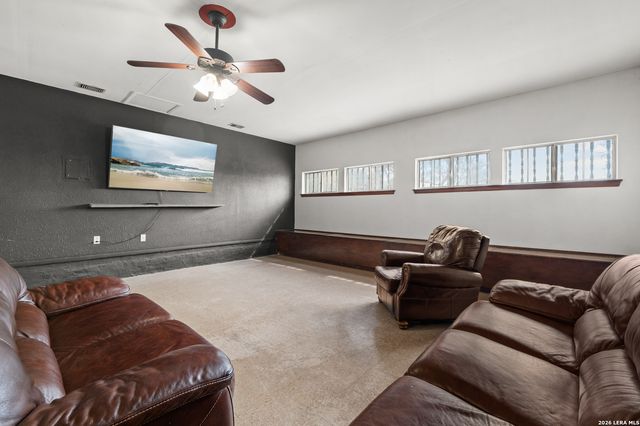 2835 Hiawatha, San Antonio, TX 78210