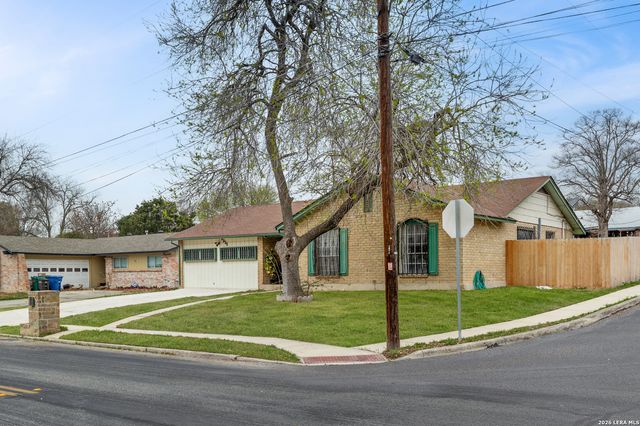 2835 Hiawatha, San Antonio, TX 78210