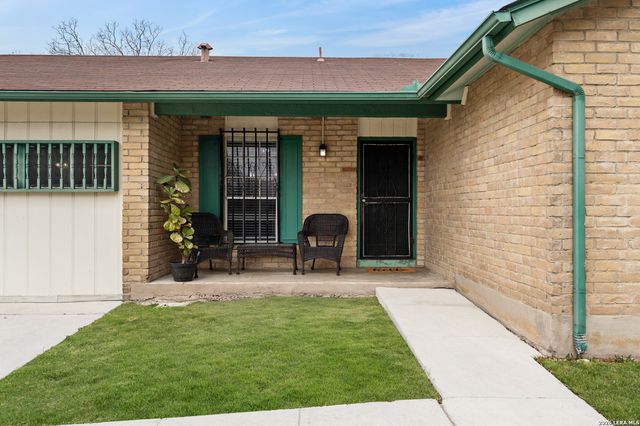 2835 Hiawatha, San Antonio, TX 78210