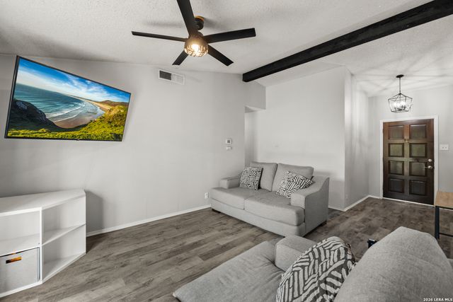 2835 Hiawatha, San Antonio, TX 78210