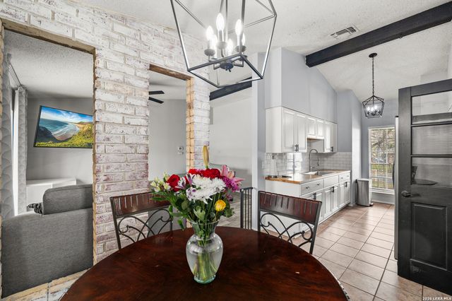 2835 Hiawatha, San Antonio, TX 78210