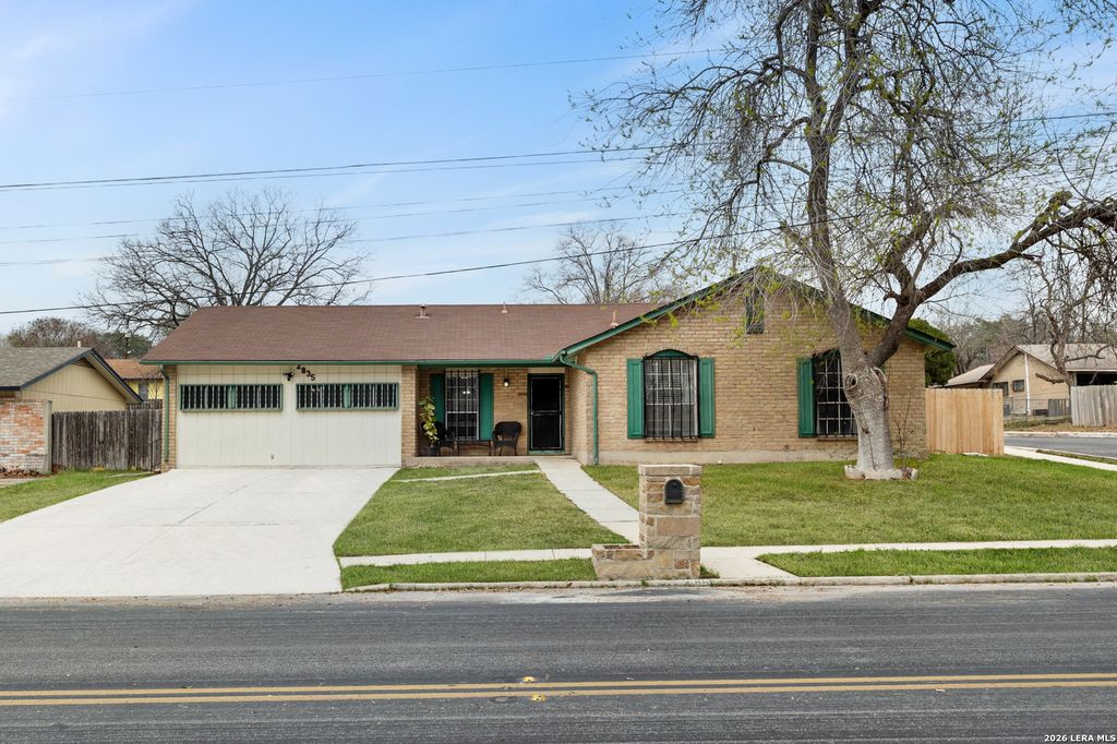 2835 Hiawatha, San Antonio, TX 78210