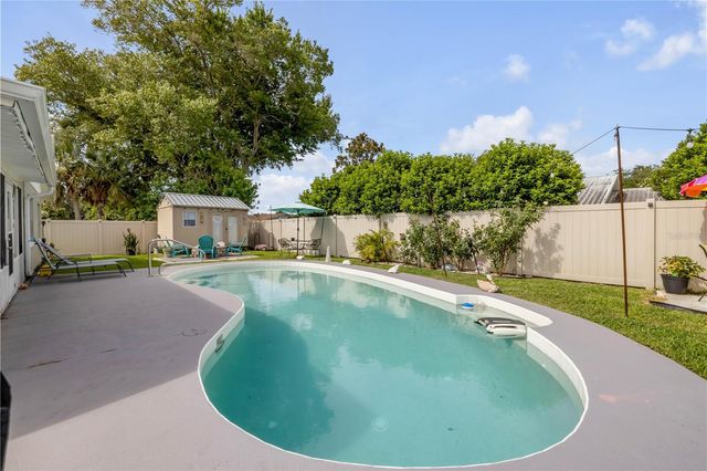 2952 CARRIAGE DRIVE, South Daytona, FL 32119