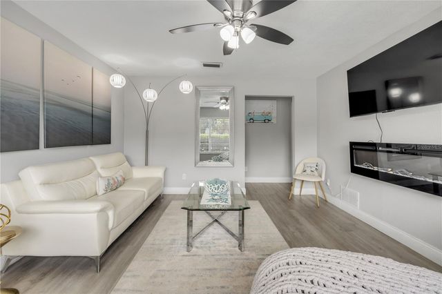 2952 CARRIAGE DRIVE, South Daytona, FL 32119