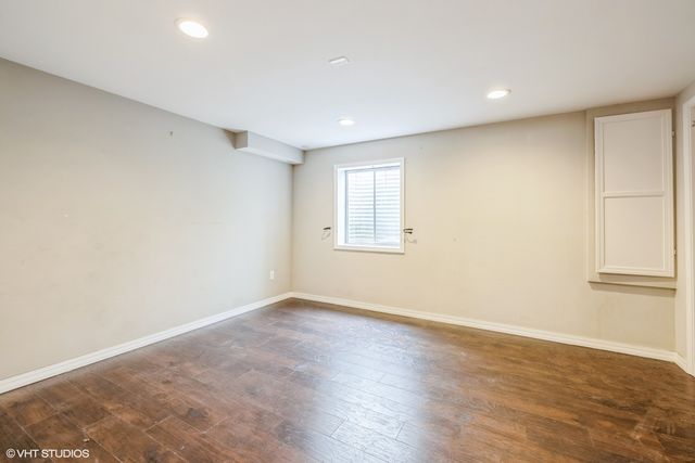 885 TIPPERARY Street, Gilberts, IL 60136