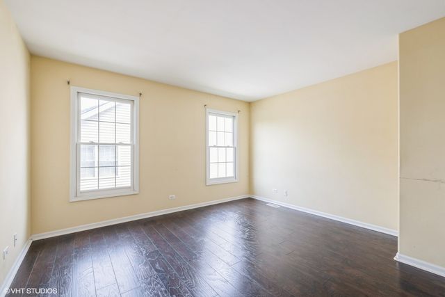 885 TIPPERARY Street, Gilberts, IL 60136