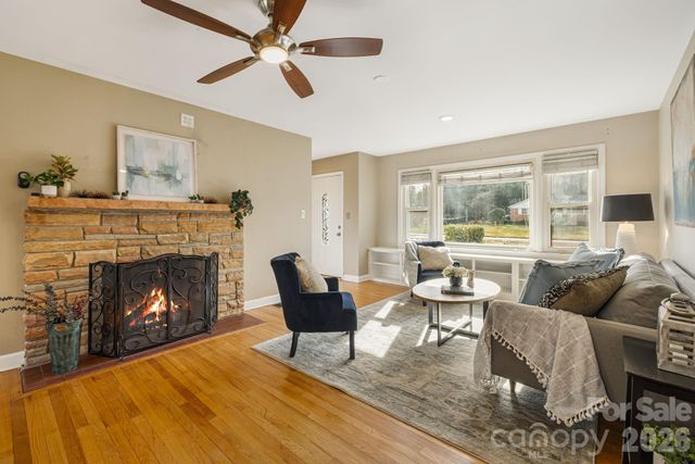 3226 Charlyne Drive, Hendersonville, NC 28792