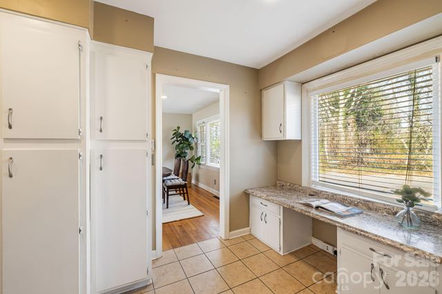 3226 Charlyne Drive, Hendersonville, NC 28792