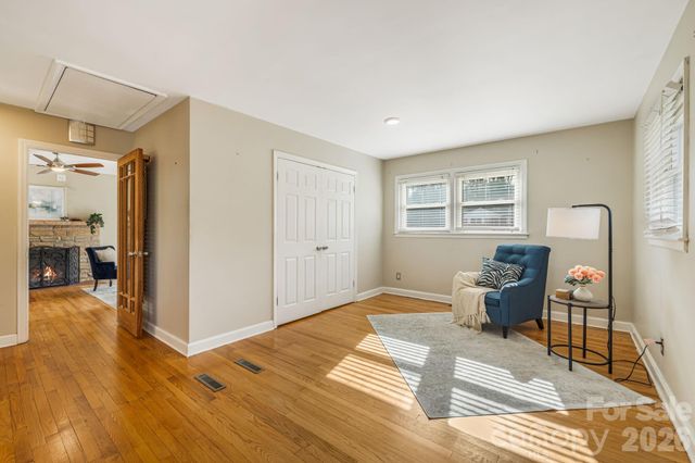 3226 Charlyne Drive, Hendersonville, NC 28792