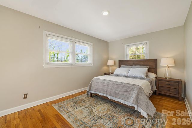 3226 Charlyne Drive, Hendersonville, NC 28792