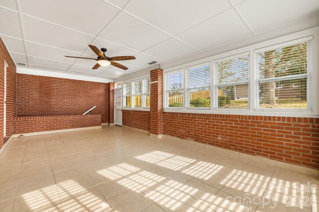 3226 Charlyne Drive, Hendersonville, NC 28792