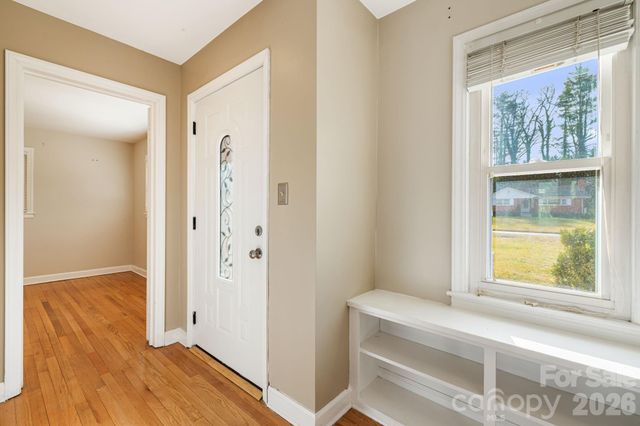 3226 Charlyne Drive, Hendersonville, NC 28792