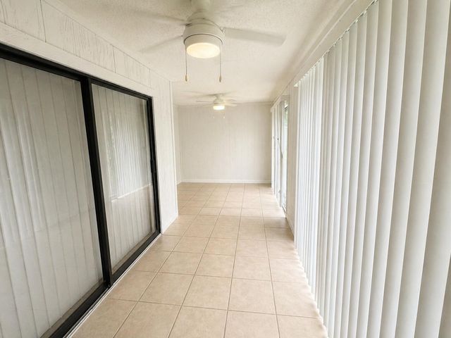 9262 Green Meadows Way, Palm Beach Gardens, FL 33418