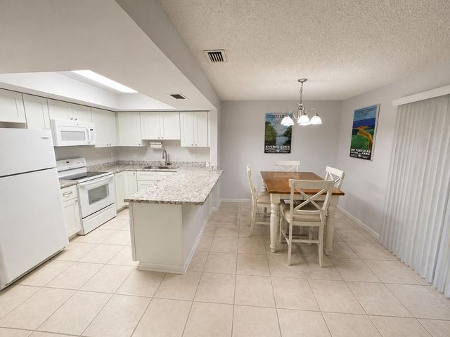 9262 Green Meadows Way, Palm Beach Gardens, FL 33418