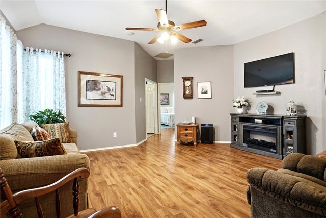 6951 Chaco Trail, Fort Worth, TX 76137