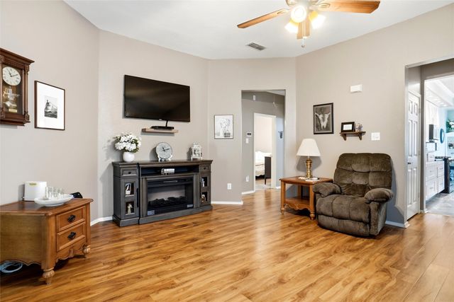 6951 Chaco Trail, Fort Worth, TX 76137