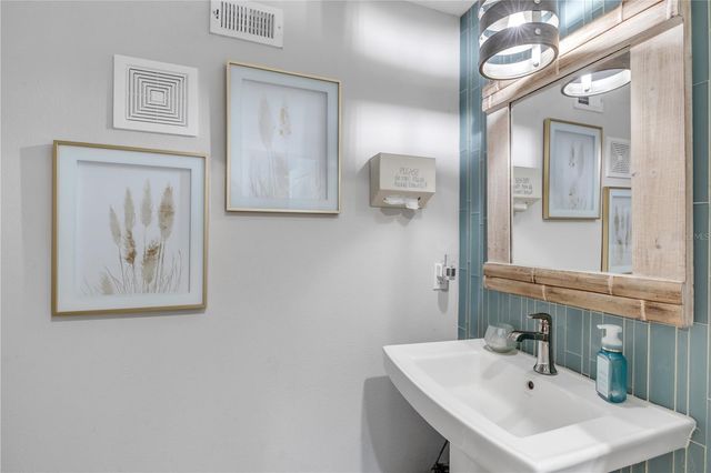 1502 SAXON DRIVE, New Smyrna Beach, FL 32169