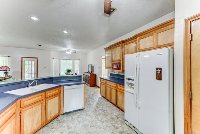 9881 Fosters Bend, Cleveland, TX 77328