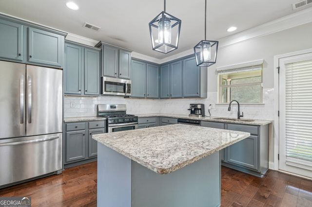109 Donovan Avenue, Locust Grove, GA 30248