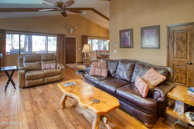 6689 COUNTRY CLUB Drive, Pinetop, AZ 85935