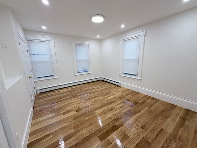 31 Quincy St 31, Quincy, MA 02169