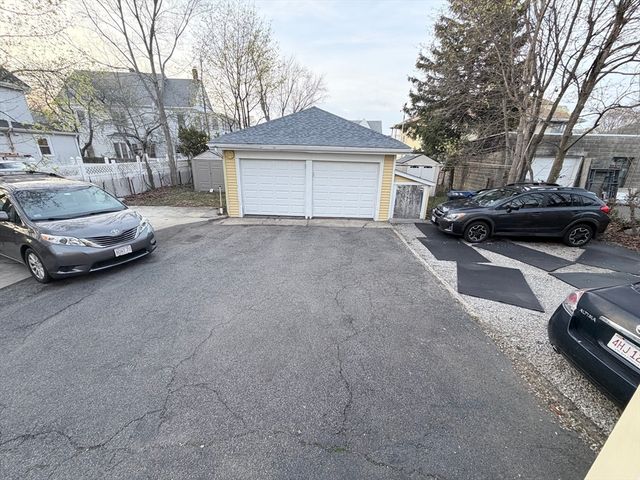 31 Quincy St 31, Quincy, MA 02169