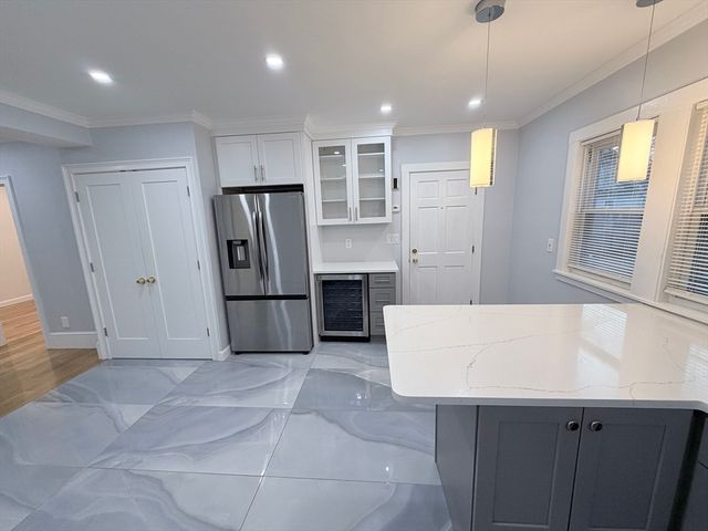 31 Quincy St 31, Quincy, MA 02169