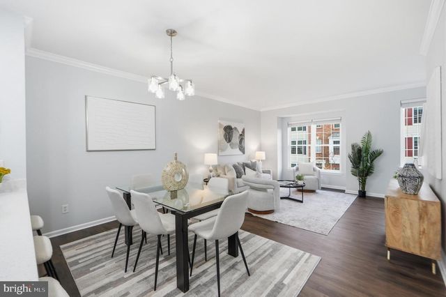 42834 MCCOMAS TER, Chantilly, VA 20152