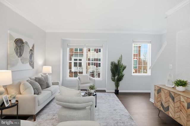 42834 MCCOMAS TER, Chantilly, VA 20152