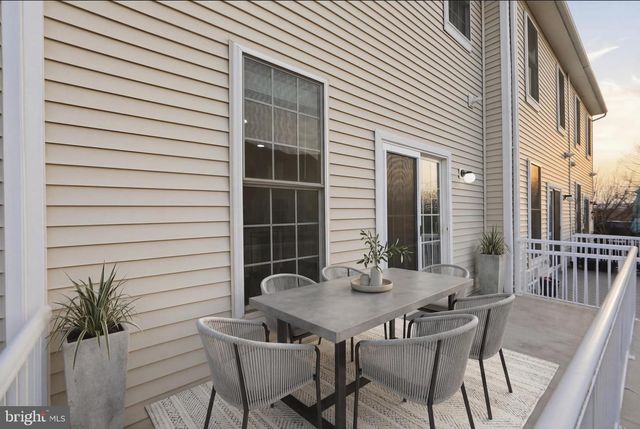 42834 MCCOMAS TER, Chantilly, VA 20152