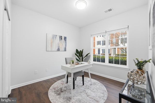 42834 MCCOMAS TER, Chantilly, VA 20152