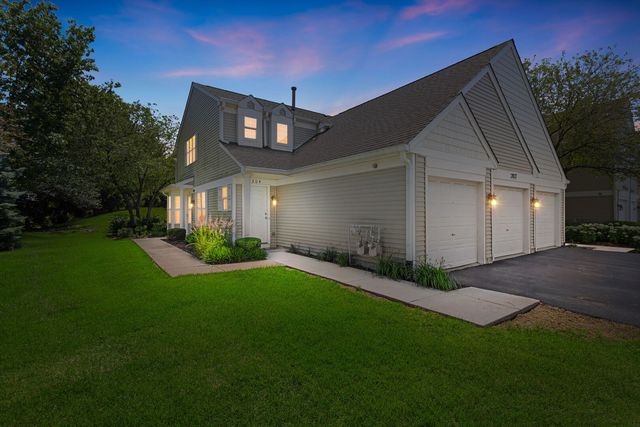 2827 Rutland Circle 204, Naperville, IL 60564