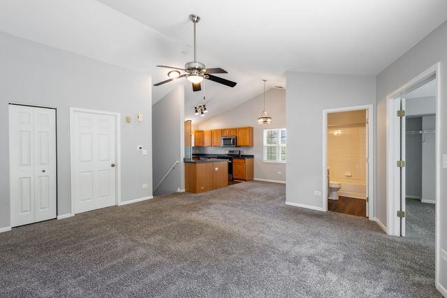 2827 Rutland Circle 204, Naperville, IL 60564