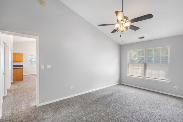 2827 Rutland Circle 204, Naperville, IL 60564