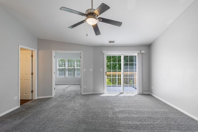 2827 Rutland Circle 204, Naperville, IL 60564