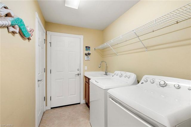 7268 Salerno CT, Naples, FL 34114