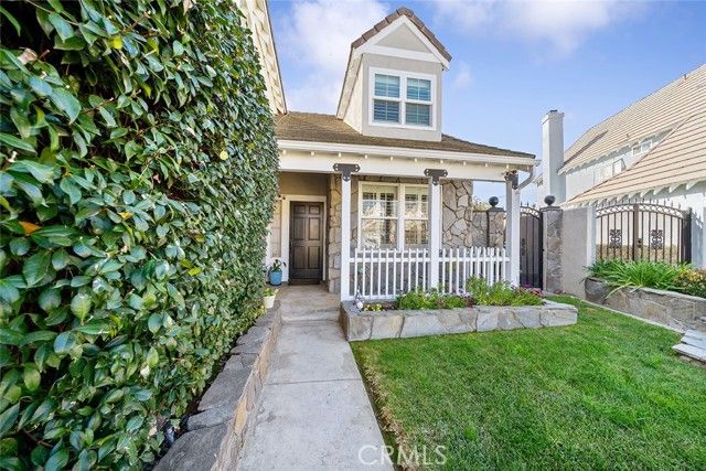 1582 Foxdale Court, Upland, CA 91786