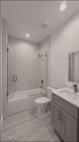 2104 NE 16th TER, Cape Coral, FL 33909
