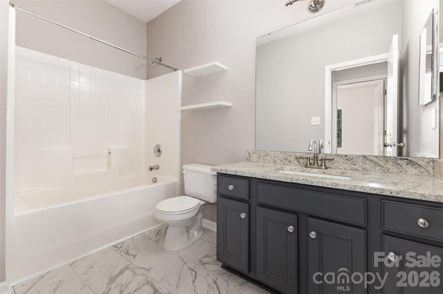 6533 Falls Lake Drive, Charlotte, NC 28270