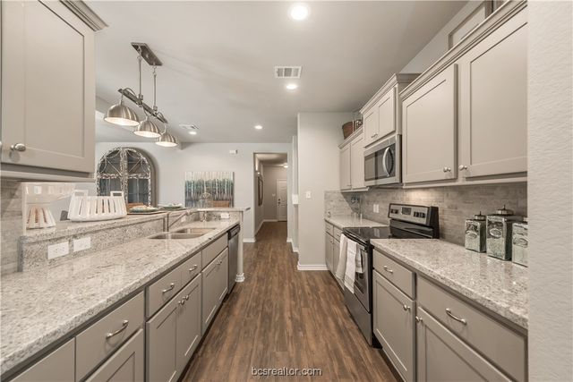 547 Hayes Lane, College Station, TX 77845