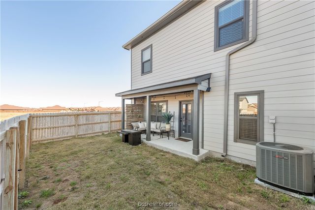 547 Hayes Lane, College Station, TX 77845