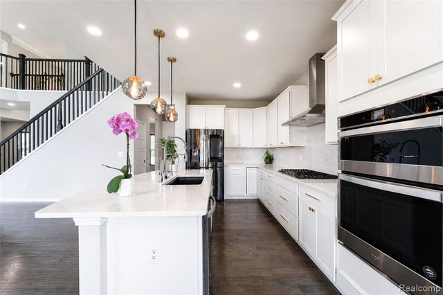 4146 Newgard Drive, Lake Orion, MI 48359