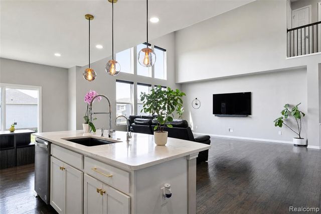 4146 Newgard Drive, Lake Orion, MI 48359