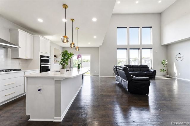 4146 Newgard Drive, Lake Orion, MI 48359