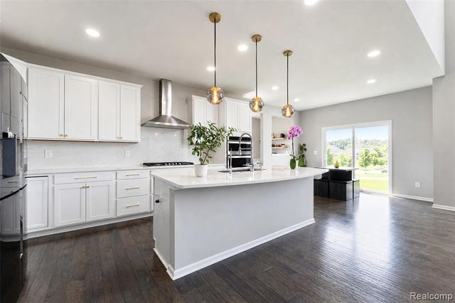 4146 Newgard Drive, Lake Orion, MI 48359