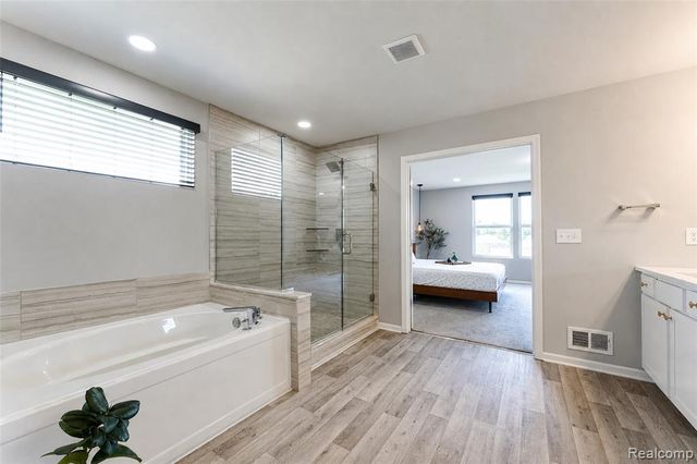 4146 Newgard Drive, Lake Orion, MI 48359