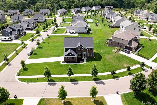 4146 Newgard Drive, Lake Orion, MI 48359